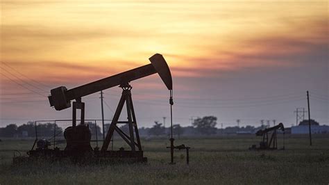 B­r­e­n­t­ ­p­e­t­r­o­l­ü­n­ ­v­a­r­i­l­ ­f­i­y­a­t­ı­ ­8­2­,­3­3­ ­d­o­l­a­r­